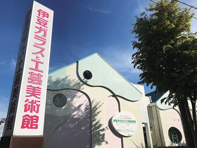 閉鎖のガラス名品展示館 行政に寄付しない理由 日経ビジネス電子版 閉鎖のガラス名品展示館 行政に寄付しない理由 日経ビジネス電子版