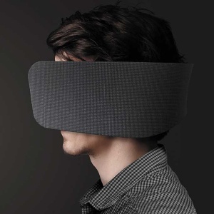 <span class="fontBold">復帰第1弾として、「WEAR SPACE」を共同開発</span>