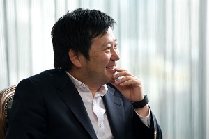 <b>辻庸介</b><br /> マネーフォワード代表取締役社長CEO。2001年京都大学農学部卒業、2011年ペンシルバニア大学ウォートン校MBA修了。 ソニー株式会社、マネックス証券株式会社を経て、2012年株式会社マネーフォワード設立。