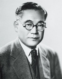 <b>豊田喜一郎(とよだ・きいちろう 1894 ~ 1952年)トヨタ自動車工業 第2代社長</b>(写真提供:トヨタ)