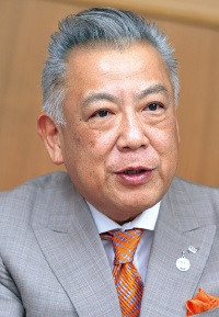 <b>名古屋トヨペット社長の小栗一朗は、豊田章男、友山茂樹らとともに販売のカイゼンに取り組んだ</b>(写真=森田 直希)