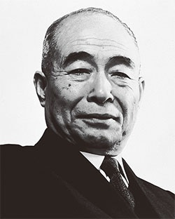 <b>神谷正太郎は、戦後いち早くトヨタの販売網を作り上げ、今もなお「販売の神様」と呼ばれている</b>(写真提供=トヨタ)