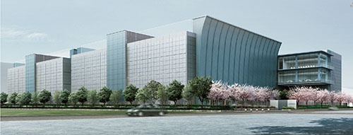 <span class="fontBold">NTTデータの最新データセンター(DC)「三鷹EAST」は、既存のDCに隣接するように立ち並ぶ</span>