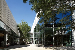<b>2011年12月に開業した「代官山T-SITE」。書店を核とした商業エリア</b>