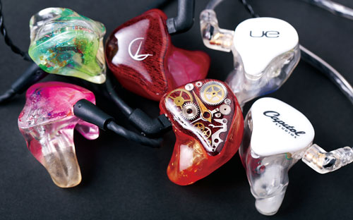 耳型からオーダーメードする高級イヤホン「カスタムIEM」:日経 耳型からオーダーメードする高級イヤホン「カスタムIEM」:日経