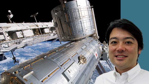 <span class="fontBold">37歳の永崎氏(右)は、国際宇宙ステーションからの超小型衛星放出ニーズを掘り起こす</span>(写真=左:時事)