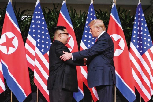 <span class="fontBold">シンガポールで開かれた初の米朝首脳会談で、朝鮮半島の「非核化」で合意したが……</span>(写真=Handout/Getty Images)