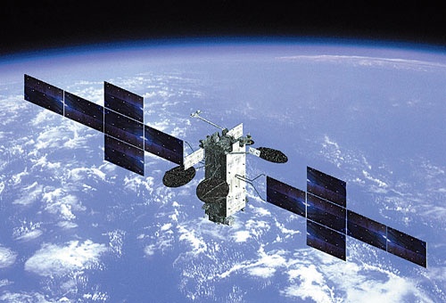 <b>三菱電機の人工衛星イメージ図</b>