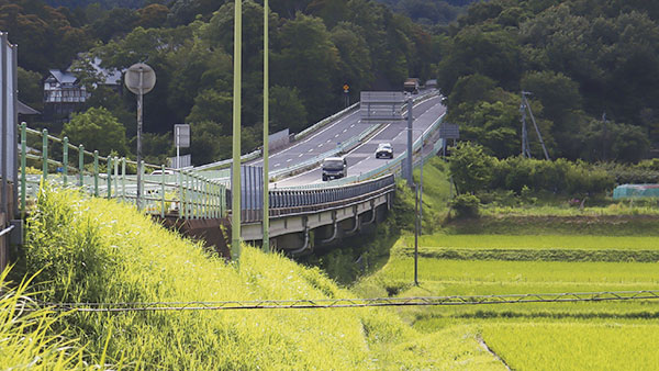 道路橋のメンテナンス 維持管理サイクル高速化に挑む：日経ビジネス電子版
