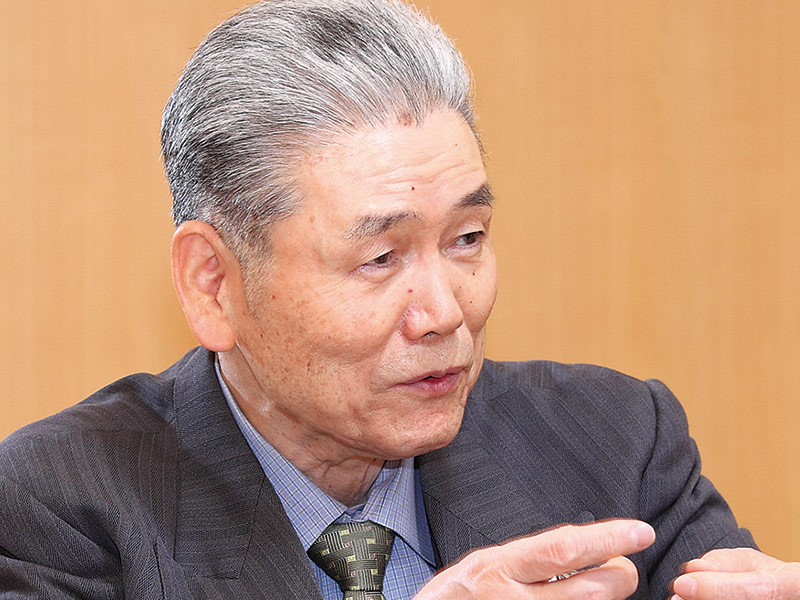 上を見るのでなく天を仰ぐ仕事を 古川享マイクロソフト初代社長 2ページ目 日経ビジネス電子版