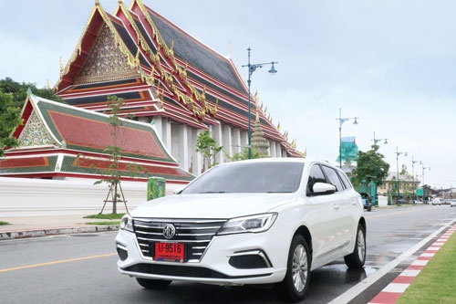 <span class="fontBold">中国・上海汽車がタイで展開するEV「MG EP」。100万バーツを切る価格で注目を集めた</span>