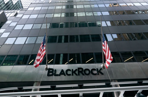 <span class="fontBold">米ブラックロックは年内にも金融商品の気候変動への影響を「気温変化」で表示する</span>(写真=AP/アフロ)