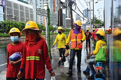 タイの建設現場は近隣国出身の労働者が支えてきた（写真=AFP/アフロ）