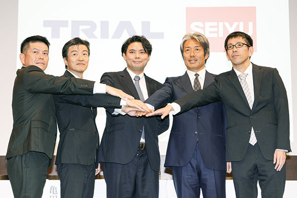 西友買収、売上高1兆円超で全国区に トライアルの「最強DX」 買い物