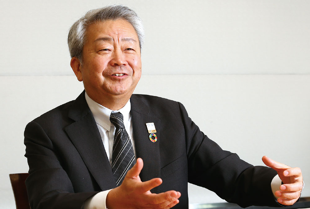 沢田社長 NTTの澤田社長、ドコモ子会社化に「法制度上の問題なし」 - ケータイ Watch