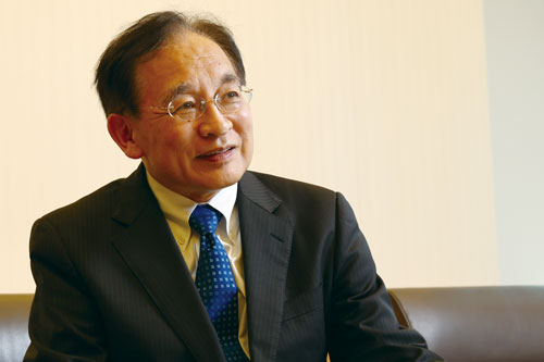 帝人・鈴木純CEO「産業のトレンドセッターに」：日経ビジネス電子版