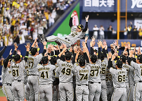 阪神岡田監督×富士フイルム助野会長「最後には勝つチーム 育て、任せて