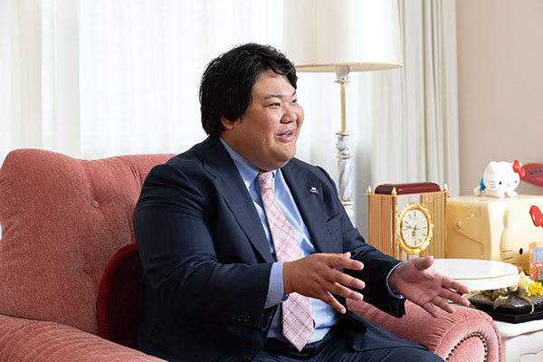 サンリオ辻朋邦社長「もうキティだけに頼らない」：日経ビジネス