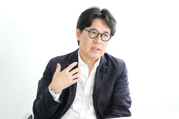 ジンズHD・田中仁会長CEO「“街づくり”に情熱を注ぐ」：日経ビジネス電子版