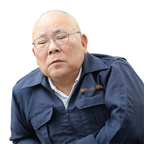 <span class="fontBold">梅原勝彦 ［うめはら・かつひこ］<br />エーワン精密 相談役</span><br />1939年東京生まれ。父が事業に失敗したことなどから小学校卒業後、12歳で働き始める。職人として腕を高めながら独立。70年にエーワン精密を設立し、消耗工具を主力とする金属加工業を営む。利益にこだわった町工場として知られ、2004年にジャスダック（現・東証ジャスダック）に上場。20年に設立50周年を迎えた。（写真=栗原 克己）