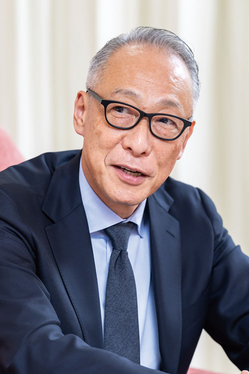 サンリオ 辻社長 VS 東宝 松岡社長 「キティ」に「ゴジラ」、IPを次代