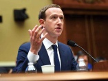 フェイスブック、プライバシー批判に“白旗”