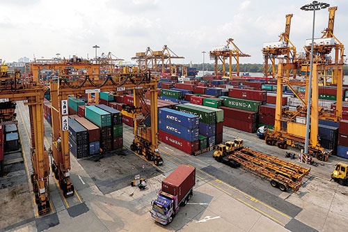 <span class="fontBold">タイのバンコク港。中国以外への輸出が増える可能性も</span>(写真=ロイター/アフロ)