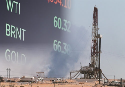 <span class="fontBold">サウジアラビアの石油施設攻撃で原油市場に動揺が広がった</span>（写真=左：UPI/アフロ、背景：ロイター/アフロ）