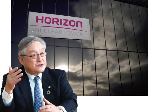 日立製作所の東原敏昭社長兼CEO(写真=右上:Christopher Furlong/Getty Images、左下:的野 弘路)