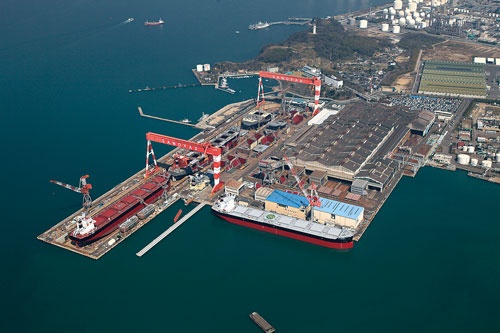 <span class="fontBold">水島製造所(岡山県倉敷市)。新来島どっくに譲渡する</span>