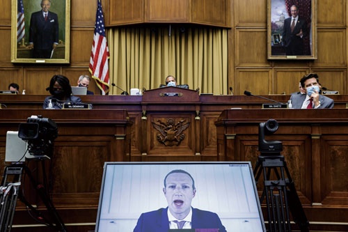 <span class="fontBold">マーク・ザッカーバーグCEOは7月の米議会公聴会でも、インスタグラムの買収が反競争的などと批判を受けていた</span>(写真=Bloomberg/Getty Images)
