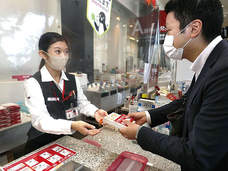日本郵政、再生のカギ　コンビニと競う「デジタル郵便局」