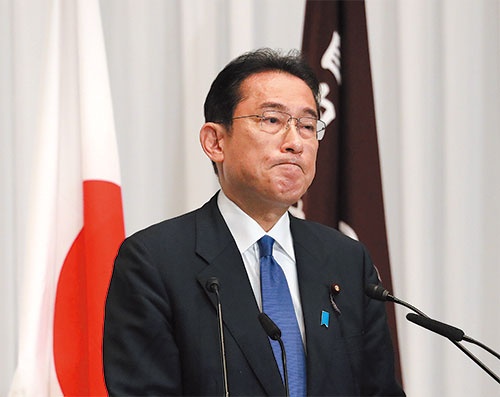 <span class="fontBold">岸田新内閣は、年内にも数十兆円規模の経済対策を打ち出し、経済正常化へ向けてかじを切る</span>(写真=ロイター/アフロ)