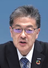 楠見社長はまず国内で「4680」を量産すると説明。