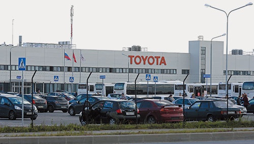 トヨタはロシアのサンクトペテルブルクに工場を構えてきた（写真=ロイター/アフロ）