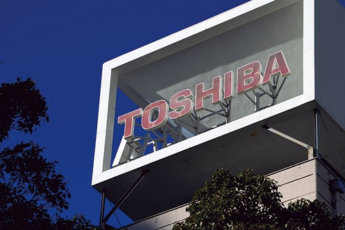 米証券のジェフリーズは景気減速などを理由に、東芝の目標株価を従来から2割強引き下げた(写真=AP/アフロ)