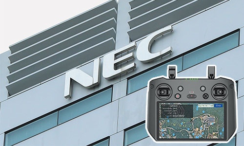 新会社では携帯電波から行方不明者の位置をとらえるNECの技術が使われている（写真=左上：アフロ）