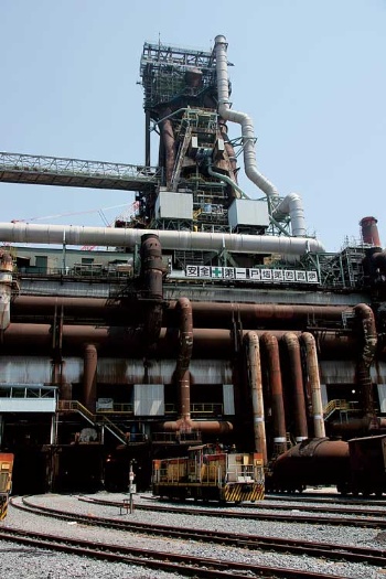九州製鉄所の高炉1基を電炉に切り替える