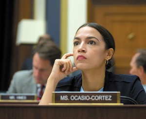 <span class="fontBold">財政赤字を許容するMMTに支持を表明した民主党のアレクサンドリア・オカシオコルテス米下院議員</span>(写真=picture alliance/アフロ)