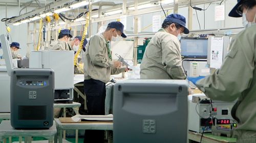 <span class="fontBold">ツインバード工業はディープフリーザーの需要に応えるため生産ラインを増強した</span>