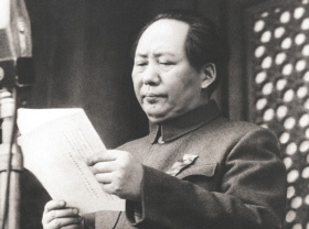 <span class="fontBold">1949年、中華人民共和国を建国</span>（写真=AP/アフロ）