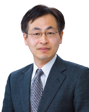 住友銀行（現・三井住友銀行）に入行し、日本総合研究所経済研究センター所長などを経て2019年から現職。