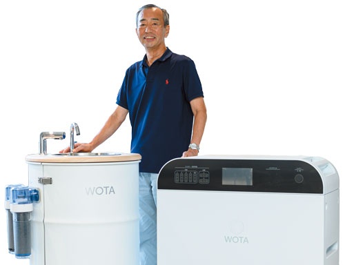 山田氏が社外取締役を務めるWOTAは水道のない場所に置ける手洗いスタンドや水処理装置を手掛ける（写真＝柴 仁人）
