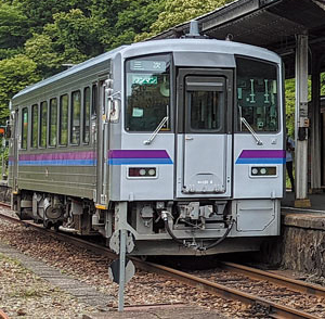 どこへゆく国鉄 : 消される鉄道・過疎地の悲憤(国鉄問題を考える