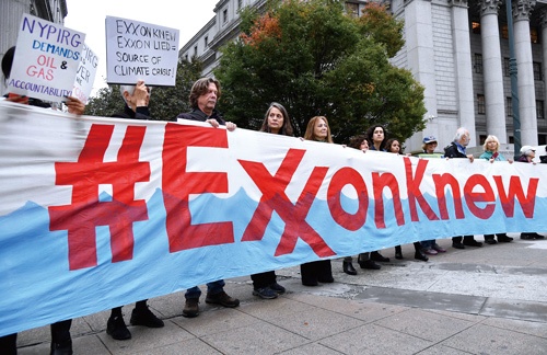 エクソンモービルは環境への影響を偽ったとしてニューヨーク市政府などから訴訟を起こされた（写真=AFP/アフロ）