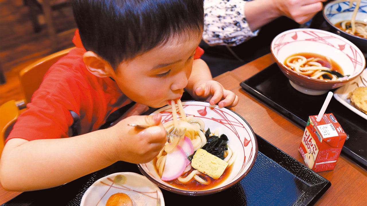 丸亀製麺、カルビー、レゾナック…… 客離れを防ぐ突破術 コスト直視と