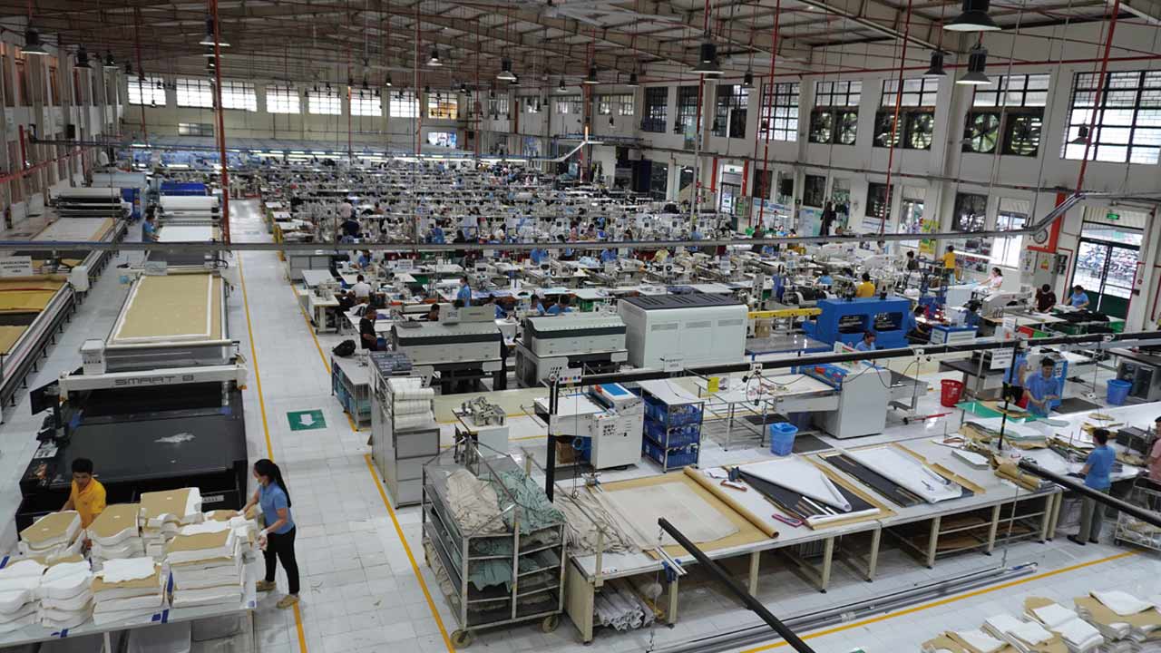 揺れるASEANの生産拠点 加工貿易、もう通じない 中国の影が戦略を左右