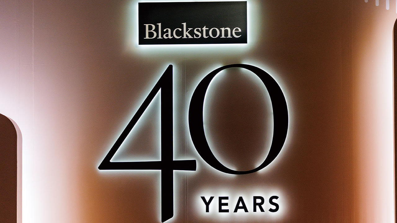 不惑」のブラックストーン ウォール街の起業家が“金融界の王”になった足跡：日経ビジネス電子版