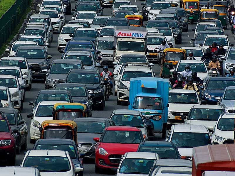 インド発、自動車最終決戦