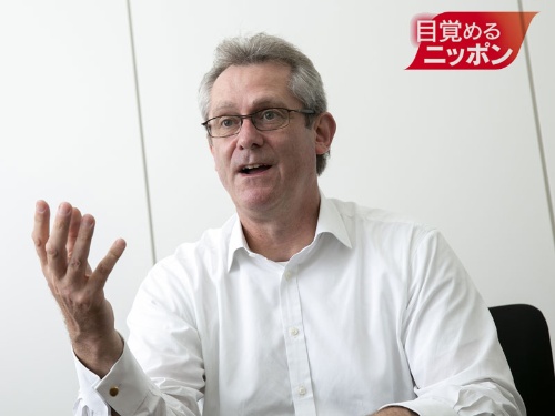 デービッド・アトキンソン氏。1965年、英国生まれ。1990年来日。ゴールドマン・サックス証券金融調査室長として日本の不良債権の実態を暴くリポートを発表。2007年退社し2009年に国宝・重要文化財の補修を手掛ける小西美術工芸社に入社、2011年社長に就任。『デービッド・アトキンソン新・観光立国論』『日本人の勝算:人口減少×高齢化×資本主義』(ともに東洋経済新報社)など著書多数(写真:的野弘路、以下同じ)